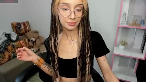 Snapshot of ameli_shell chatting on November 23, 1:05 am Ameli online show from November 23, 1:05 am