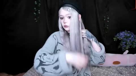 Amelia online show from December 2, 12:21 pm