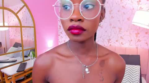 Snapshot of amelia_adms chatting on February 20, 1:14 am Amelia Adams online show from February 20, 1:14 am