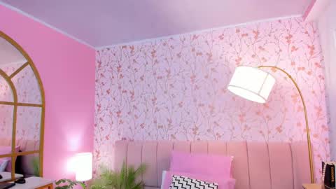 Snapshot of amelia_adms chatting on February 23, 1:24 am Amelia Adams online show from February 23, 1:24 am