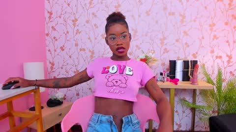 Snapshot of amelia_adms chatting on March 5, 10:21 pm Amelia Adams online show from March 5, 10:21 pm