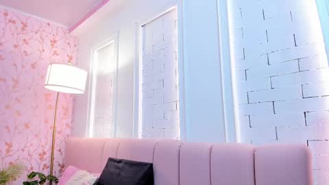 Snapshot of amelia_adms chatting on March 8, 7:09 pm Amelia Adams online show from March 8, 7:09 pm