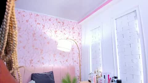 Snapshot of amelia_adms chatting on October 6, 7:11 pm Amelia Adams online show from October 6, 7:11 pm