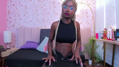 Snapshot of amelia_adms chatting on October 9, 7:12 pm Amelia Adams online show from October 9, 7:12 pm