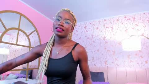 Snapshot of amelia_adms chatting on October 13, 6:19 pm Amelia Adams online show from October 13, 6:19 pm