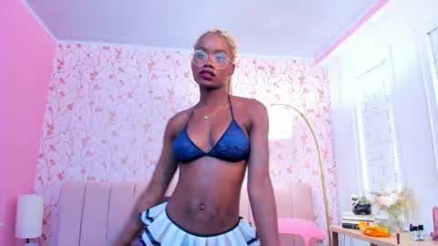 Snapshot of amelia_adms chatting on October 14, 7:36 pm Amelia Adams online show from October 14, 7:36 pm