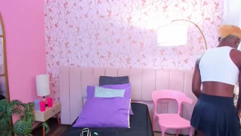 Snapshot of amelia_adms chatting on October 18, 7:14 pm Amelia Adams online show from October 18, 7:14 pm