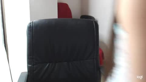 Snapshot of amelia_bella chatting on May 24, 4:39 am amelia online show from May 24, 4:39 am