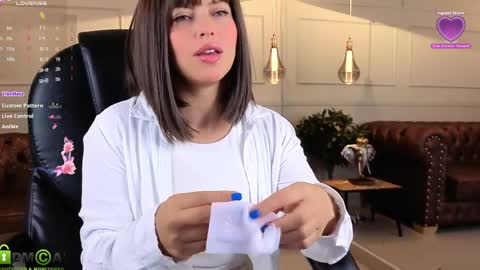 AMELIA online show from April 5, 12:02 pm