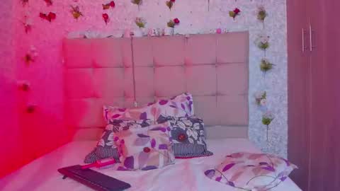 amelia_ferrerx online show from October 15, 3:39 am