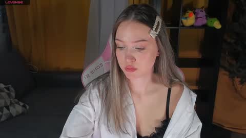 Your Amelia online show from January 4, 12:05 am