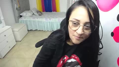 Snapshot of amelia_rizo chatting on November 24, 3:39 am Amelia online show from November 24, 3:39 am