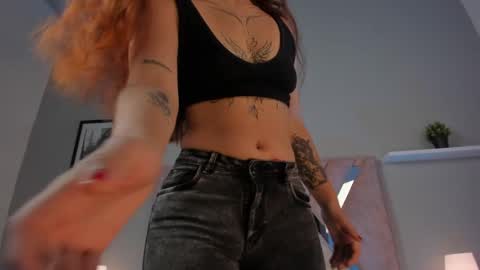Snapshot of amelia_saenz_ chatting on May 14, 8:15 pm Amelia online show from May 14, 8:15 pm