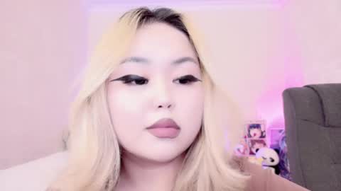 Snapshot of amelia_sunlight chatting on February 10, 12:30 am Amelia online show from February 10, 12:30 am