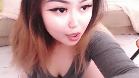 Amelia online show from May 12, 4:04 pm
