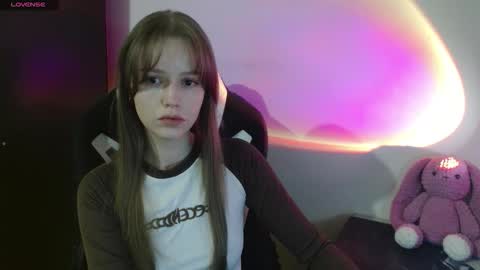 Snapshot of amelia_sweeti chatting on March 17, 8:12 pm amelia_sweeti online show from March 17, 8:12 pm