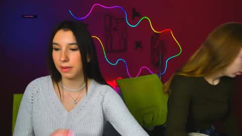 ameliaa_sweet online show from April 6, 4:43 am