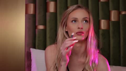 Amelia online show from January 16, 6:14 am