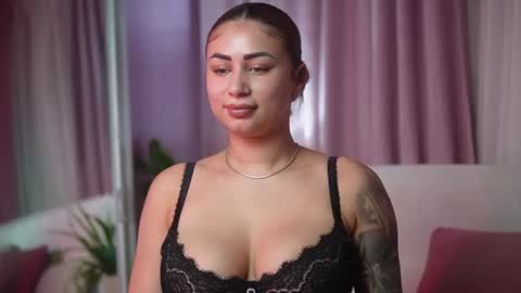  Amelia  online show from August 9, 6:02 pm