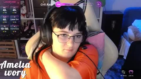 Snapshot of ameliaivory chatting on May 4, 9:11 pm ameliaivory online show from May 4, 9:11 pm