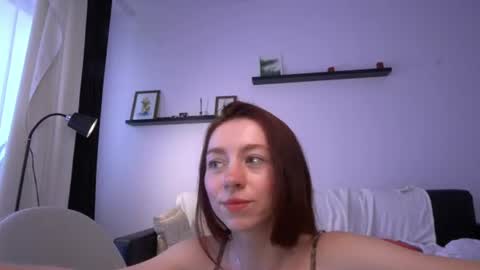 Snapshot of ameliamber0 chatting on July 30, 2:05 pm Amelia online show from July 30, 2:05 pm