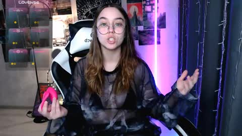 Amelia online show from April 16, 12:28 pm