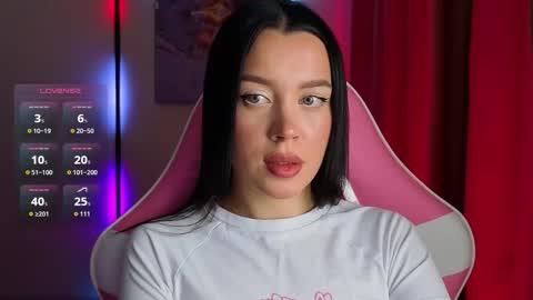 Amelia Sonk online show from December 1, 7:30 pm