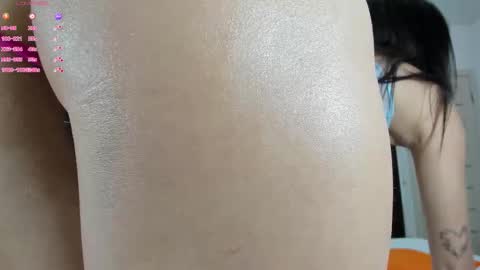 amelie_25 online show from November 8, 11:25 pm