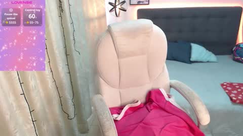 Amelie  online show from November 1, 4:42 pm