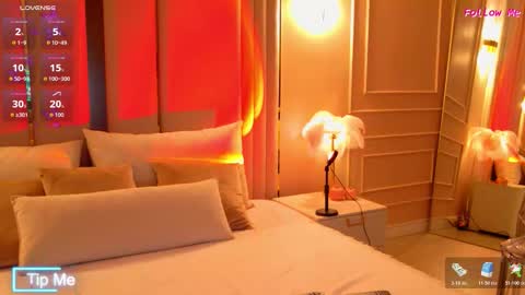 AmeliRoyse online show from March 19, 5:28 pm