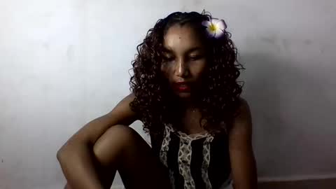 amelisy20005 online show from April 23, 8:00 pm