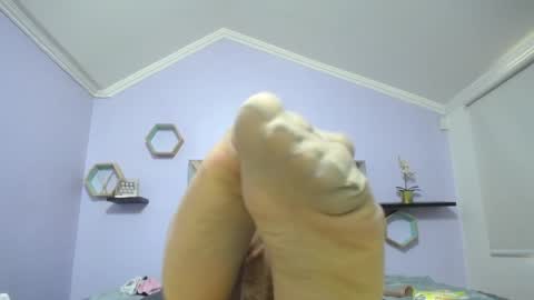 Amell Thomson online show from December 28, 5:25 pm