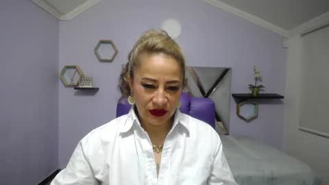 Amell Thomson online show from December 30, 11:26 am