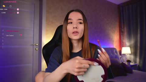 Snapshot of amelyxxx chatting on December 7, 7:27 am Amy online show from December 7, 7:27 am