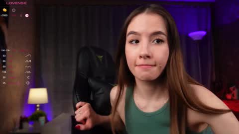 Snapshot of amelyxxx chatting on February 13, 5:58 am Amy online show from February 13, 5:58 am