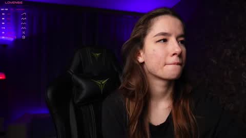 Snapshot of amelyxxx chatting on March 1, 3:32 am Amy online show from March 1, 3:32 am