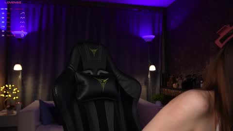 Snapshot of amelyxxx chatting on March 8, 3:28 am Amy online show from March 8, 3:28 am