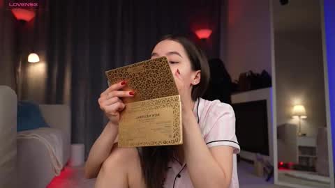 Snapshot of amelyxxx chatting on October 3, 1:57 am Amy online show from October 3, 1:57 am