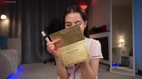 Snapshot of amelyxxx chatting on October 10, 12:42 am Amy online show from October 10, 12:42 am