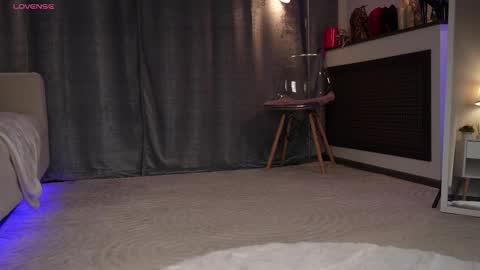 Snapshot of amelyxxx chatting on October 31, 1:39 am Amy online show from October 31, 1:39 am