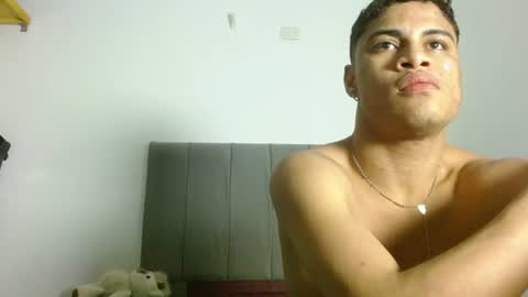 Snapshot of america_27 chatting on July 3, 4:52 am AMILCAR online show from July 3, 4:52 am