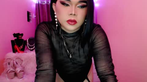 Snapshot of amiadoll chatting on February 9, 3:56 pm Queen Mireska online show from February 9, 3:56 pm