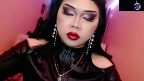 Queen Mireska online show from March 6, 4:25 pm