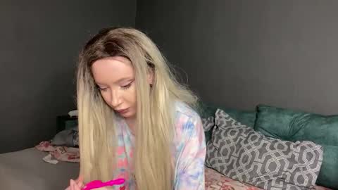 Snapshot of amiair chatting on October 23, 3:33 pm Ami Air online show from October 23, 3:33 pm