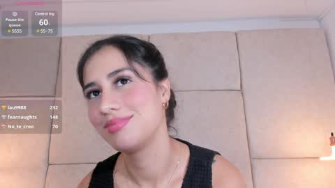 Snapshot of amiirra_ chatting on January 3, 11:44 pm Amira sweet online show from January 3, 11:44 pm