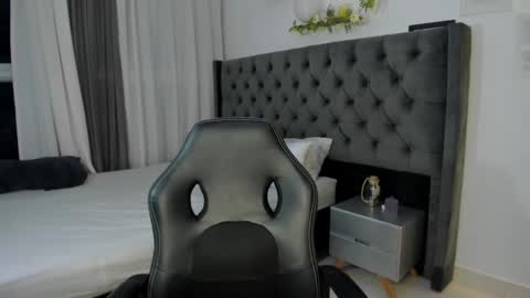 Snapshot of amiirra_ chatting on September 10, 6:24 am Amira sweet online show from September 10, 6:24 am