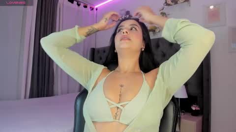 Snapshot of amiirra_ chatting on November 26, 4:46 am Amira sweet online show from November 26, 4:46 am