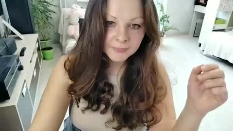 Mila online show from October 28, 5:44 am