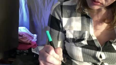 Snapshot of amileamariestar chatting on December 30, 8:58 pm amileamariestar online show from December 30, 8:58 pm