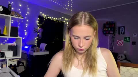 Amily online show from April 9, 6:13 am